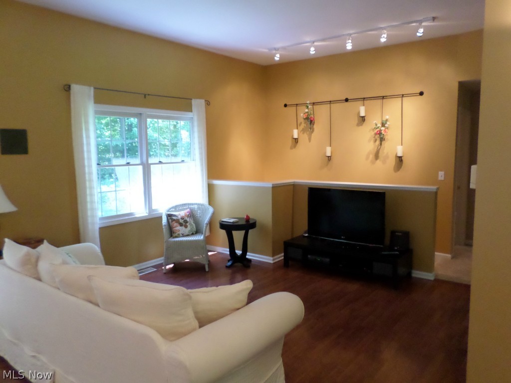 Walnut Trace - Residential