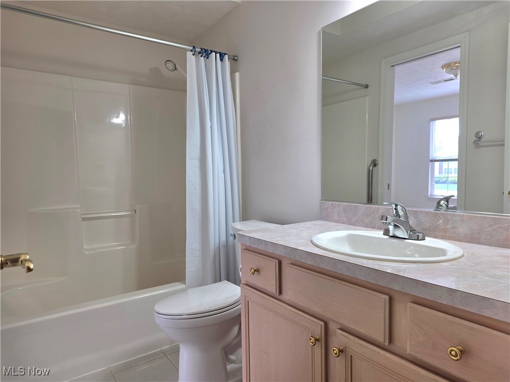 Aurora Shores - Residential