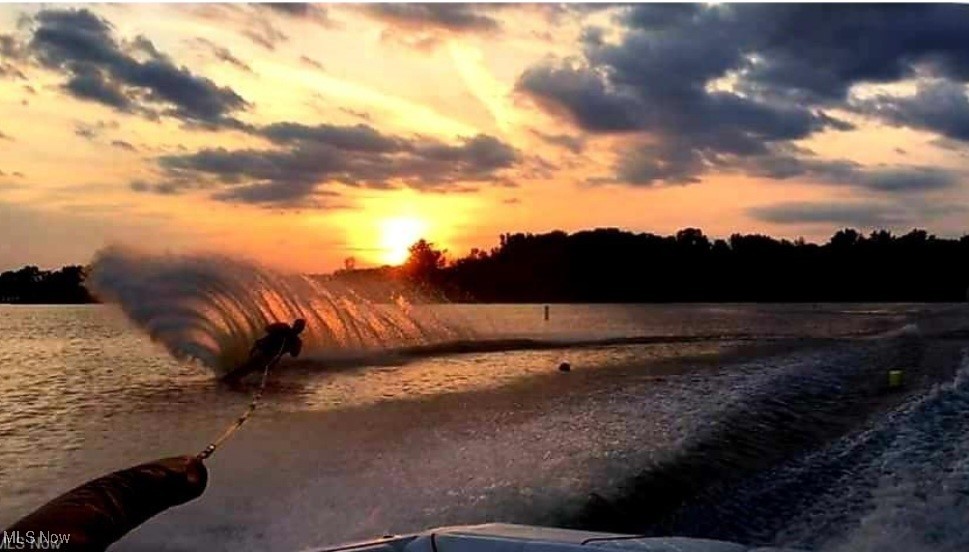 Aurora Shores - Residential