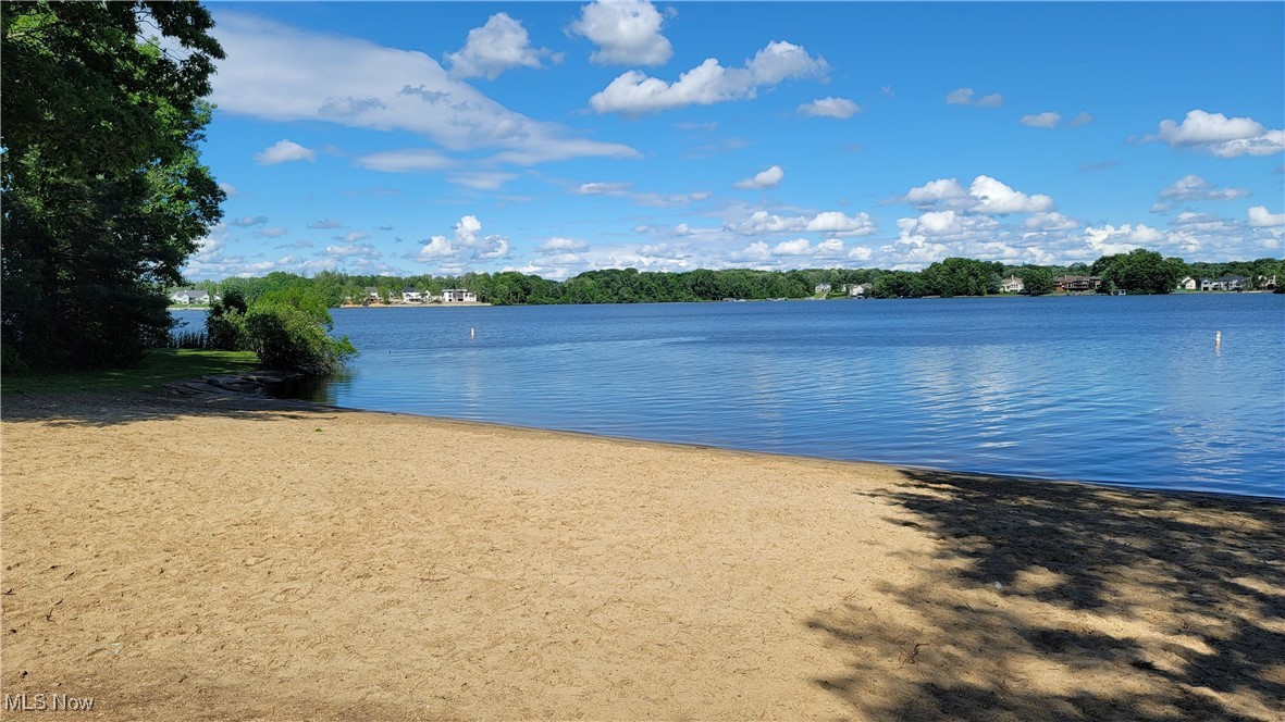 Aurora Shores - Residential