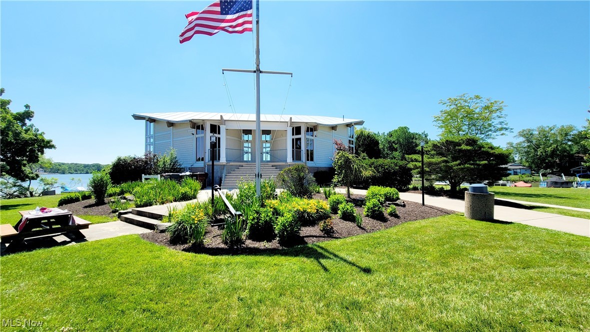 Aurora Shores - Residential