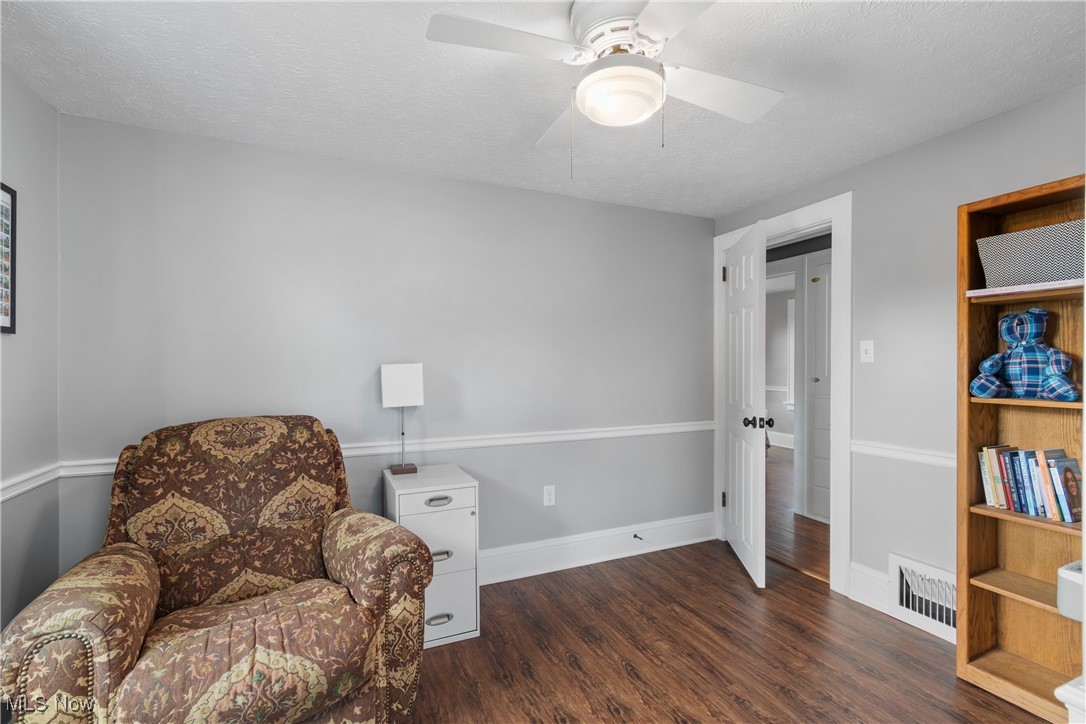 BEVERLY PK LOT 426 - Residential