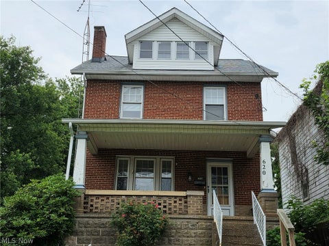 Homes For Sale - 620 Warwick Avenue<br/> Zanesville, OH 43701