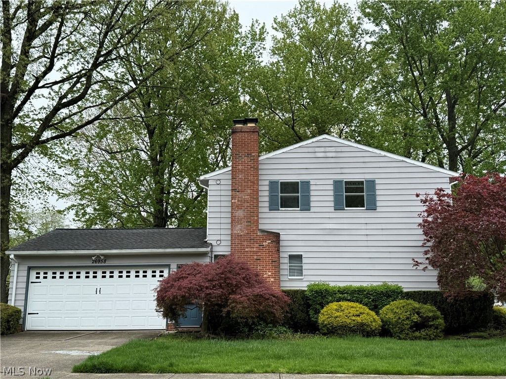 Photo of 26958 Hyannisport Drive, North Olmsted, OH 44070 (MLS # 5204426)