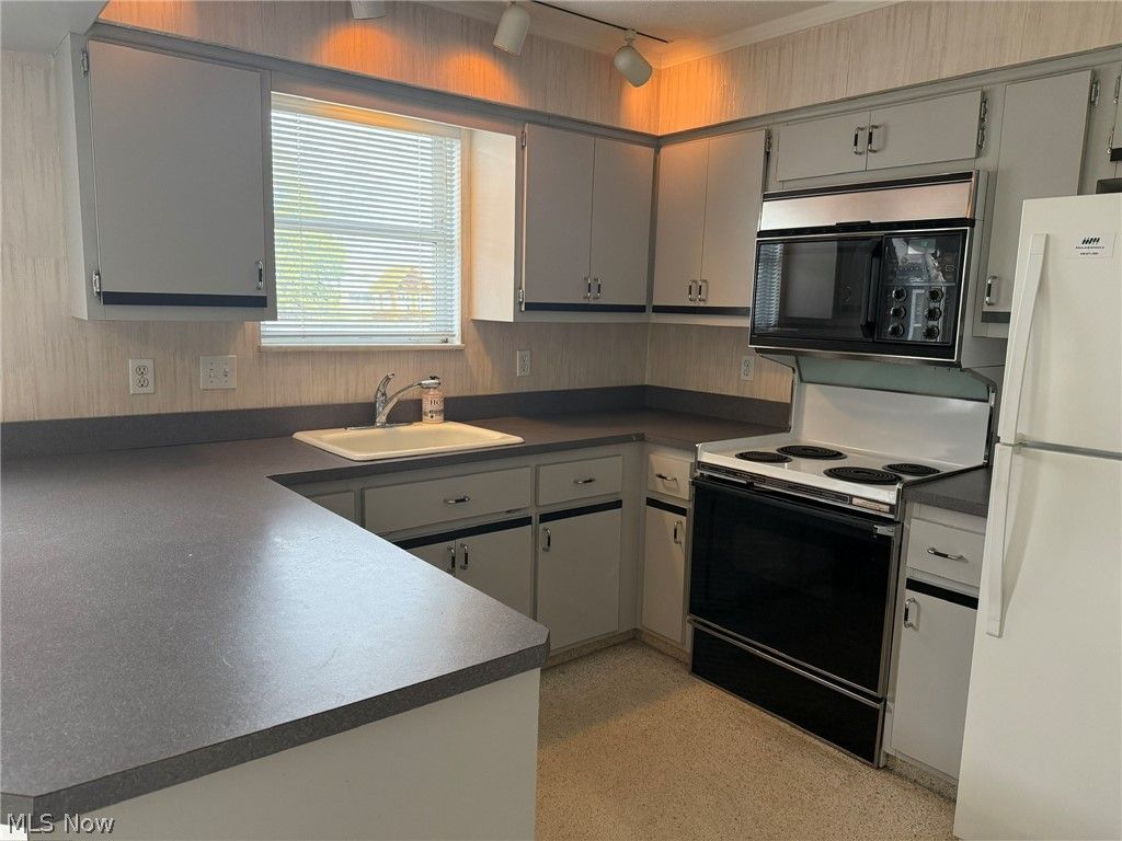 Photo of 26958 Hyannisport Drive, North Olmsted, OH 44070 (MLS # 5204426)