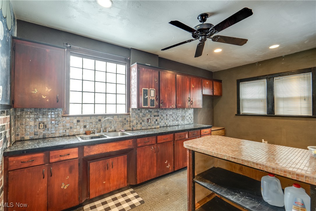 Mcnamaras Shannonside - Residential