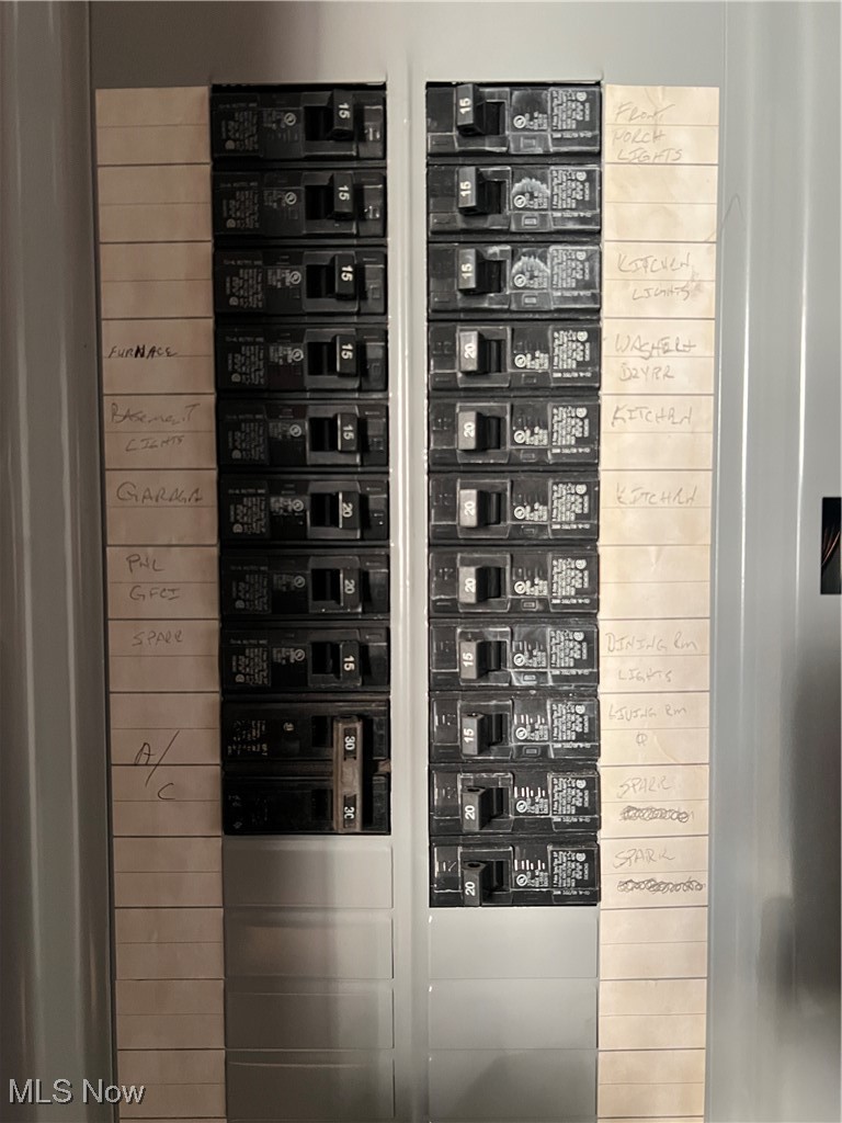 Mcnamaras Shannonside - Residential