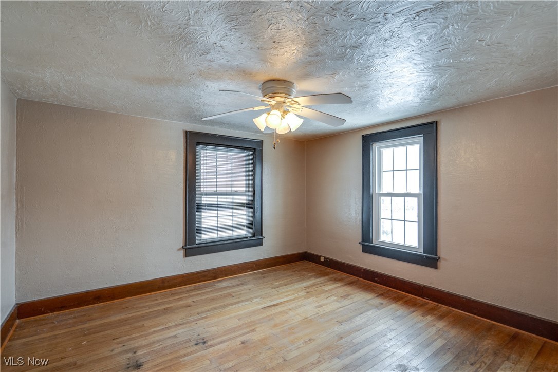 Mcnamaras Shannonside - Residential