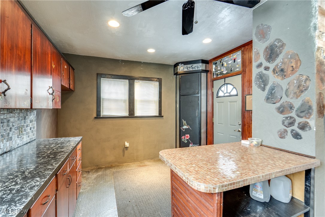 Mcnamaras Shannonside - Residential