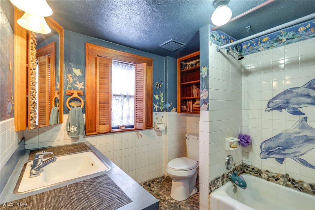 Mcnamaras Shannonside - Residential