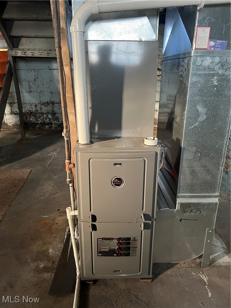 Mcnamaras Shannonside - Residential