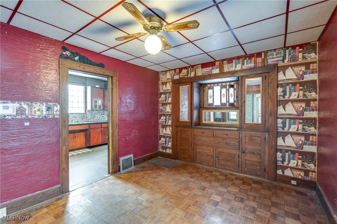 Mcnamaras Shannonside - Residential