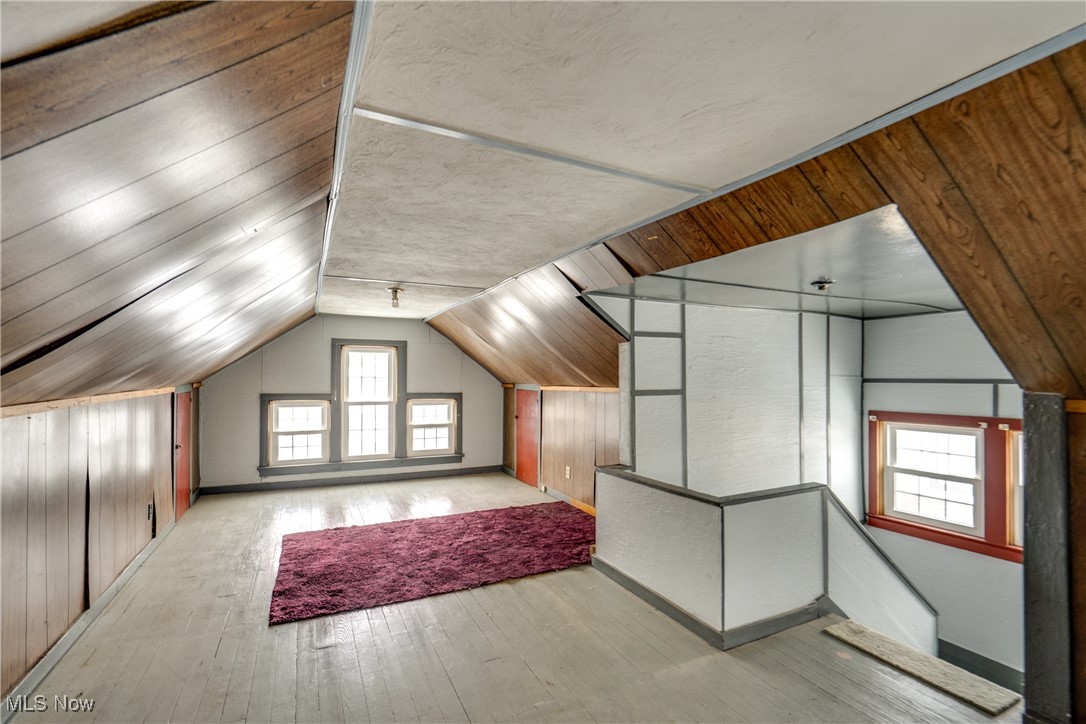 Mcnamaras Shannonside - Residential