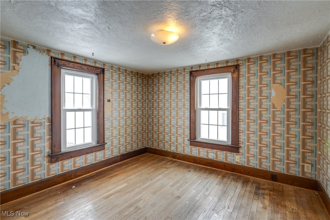 Mcnamaras Shannonside - Residential