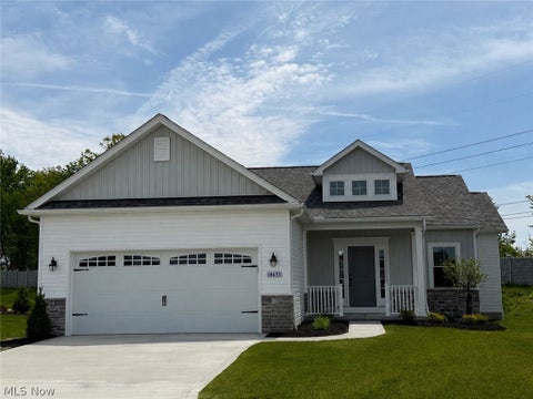 Homes For Sale - 14655 Baywood Lane<br/> Strongsville, OH 44136