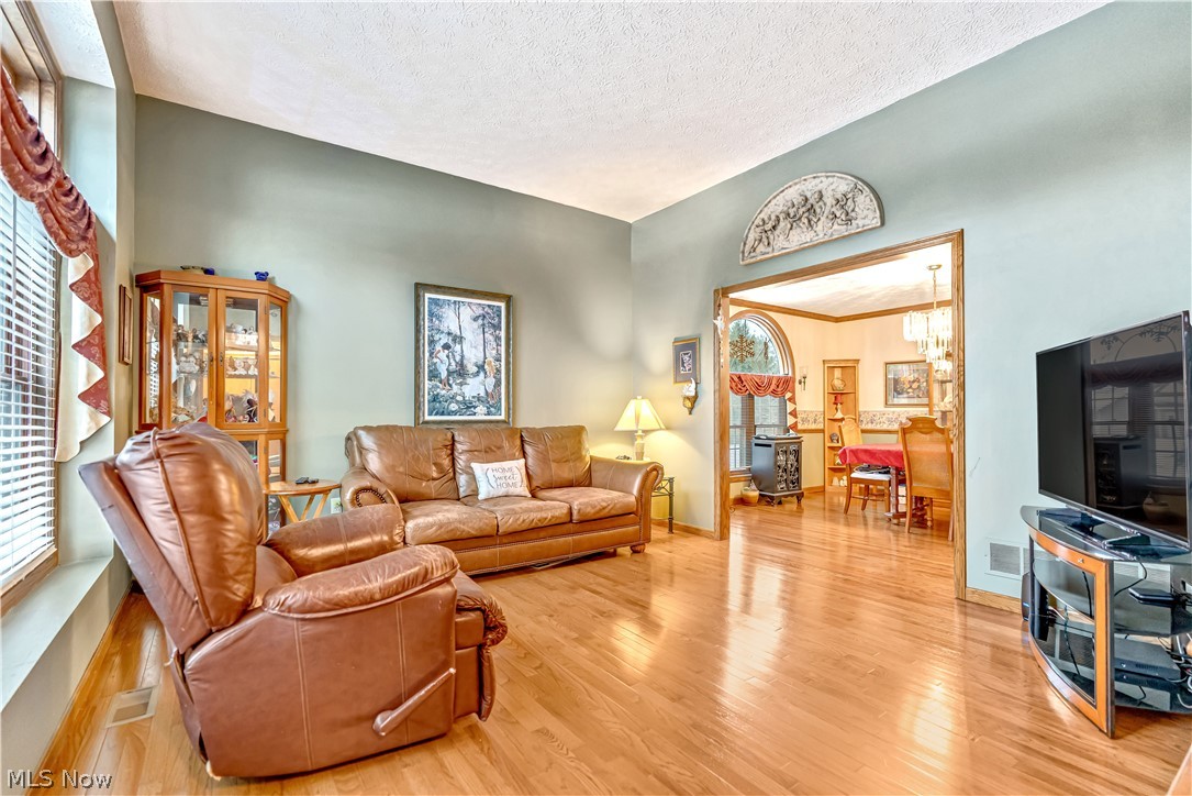 Deb San Nic Acres - Residential