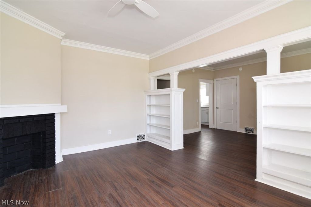 Photo of 425 East 120th Street, Cleveland, OH 44108 (MLS # 5198965)