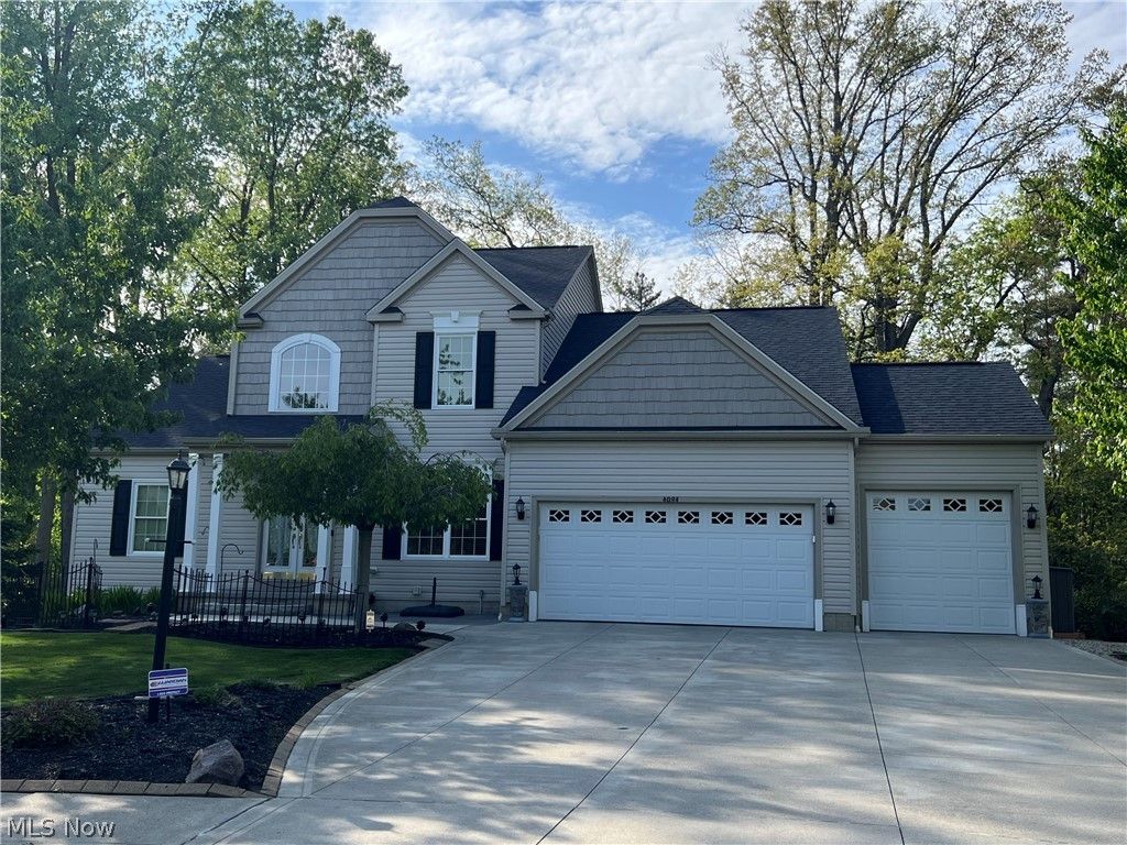 Photo of 4094 Turnberry Drive, Medina, OH 44256 (MLS # 5210683)