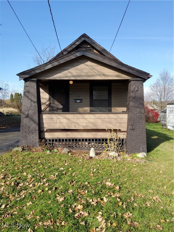 32 E Faith Street, Struthers, Ohio image 1