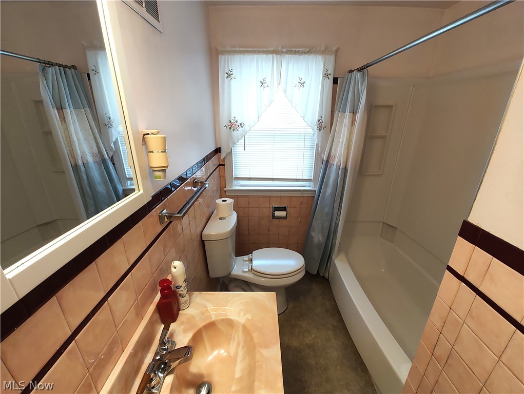 Holmes Trlife Estate - Residential