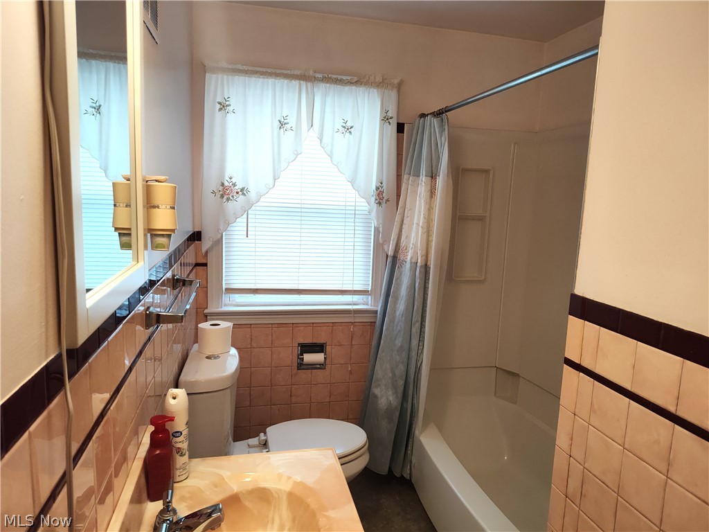 Holmes Trlife Estate - Residential