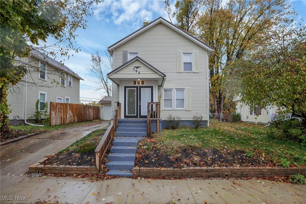 Photo of 392 Arlington Avenue, Newark, OH 43055 (MLS # 5169199)