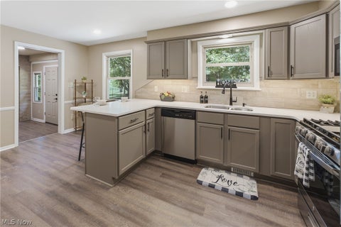 Tiny photo for 5111 Nave Street SW, Canton, OH 44706 (MLS # 5238348)