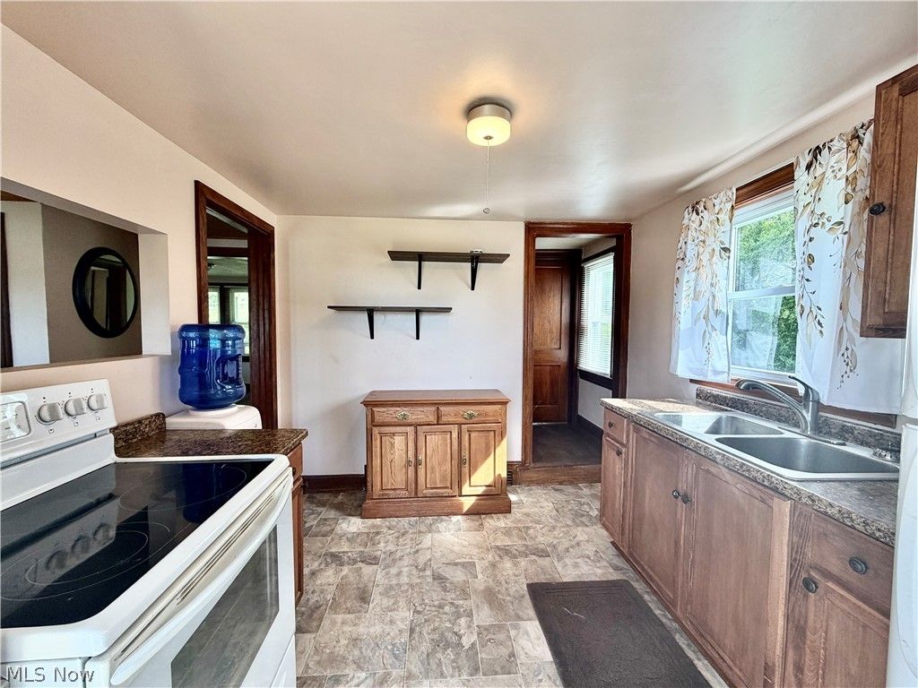 Photo of 1773 Mahoning Road, Deerfield, OH 44411 (MLS # 5212317)