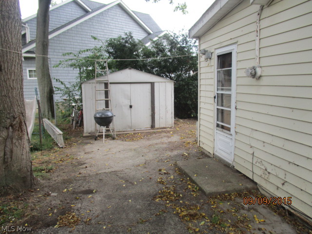 Willobee-On-The-Lake 01 - Residential