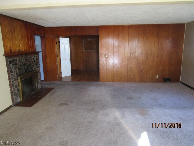 Willobee-On-The-Lake 01 - Residential