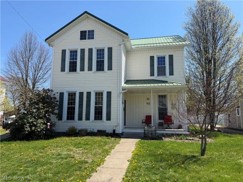 Homes For Sale - 417 2nd Street<br/> New Philadelphia, OH 44663