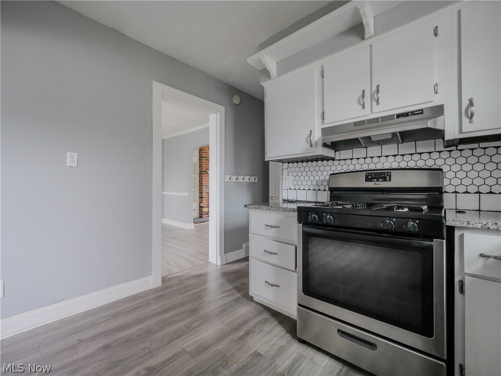 Walter H Tellings Oakmont - Residential