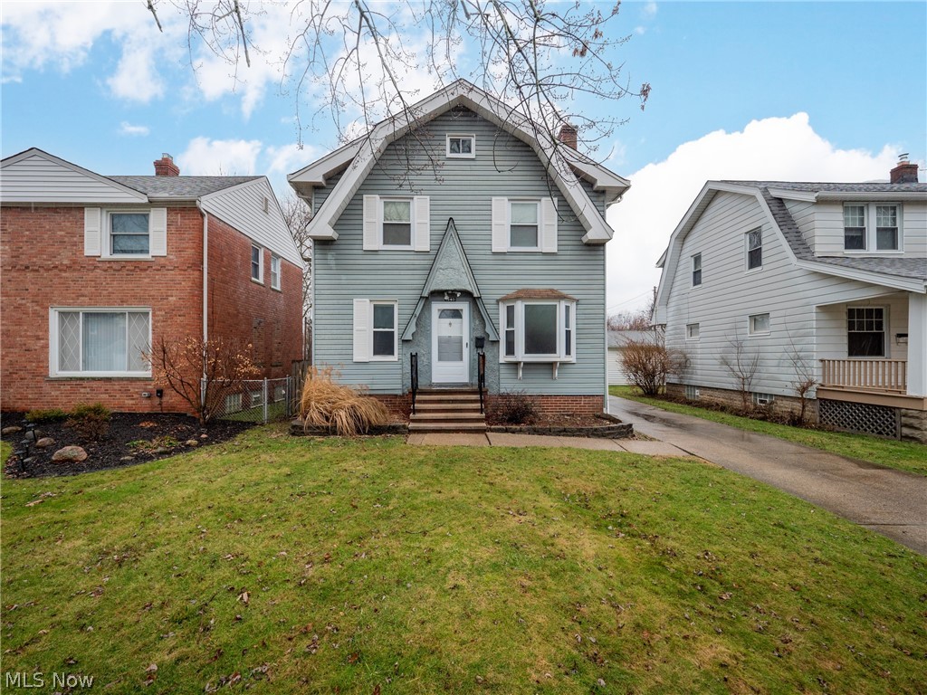 Walter H Tellings Oakmont - Residential