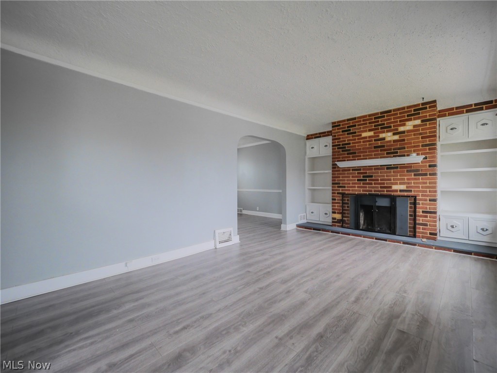 Walter H Tellings Oakmont - Residential