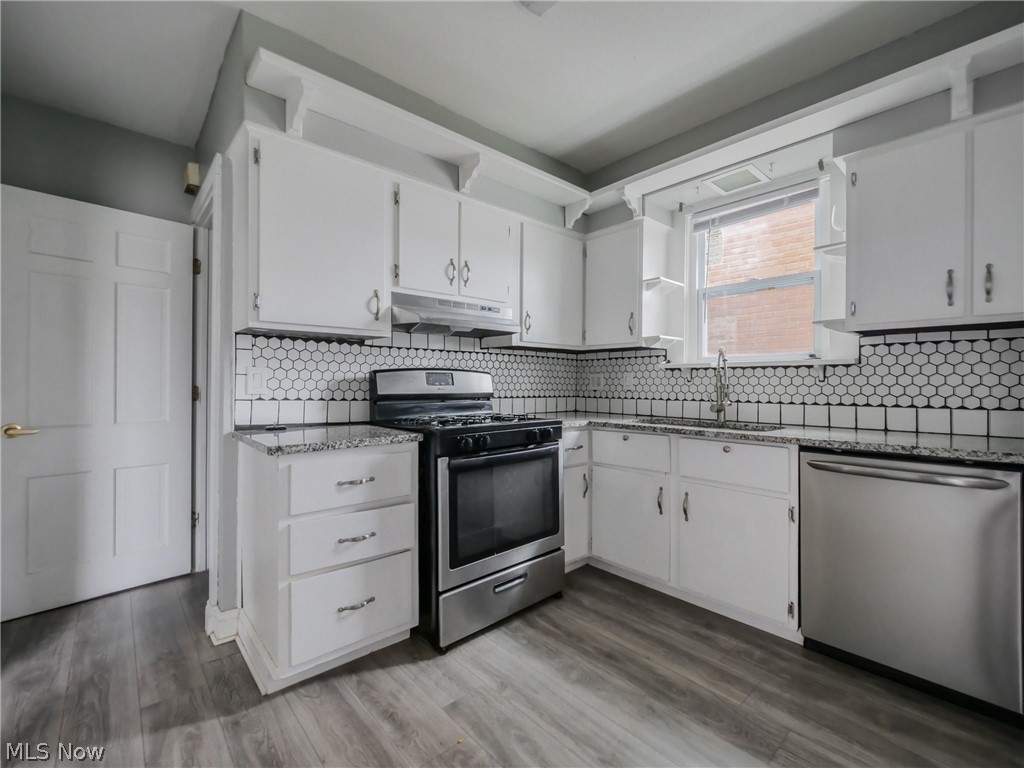 Walter H Tellings Oakmont - Residential