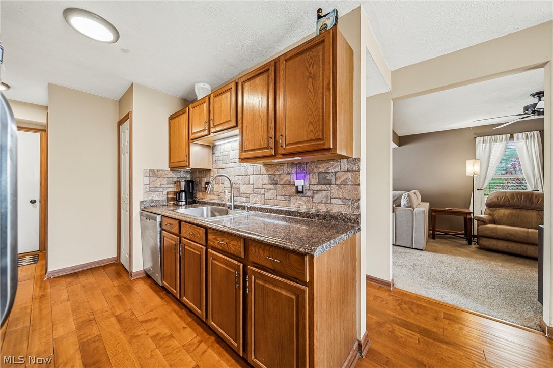 Hobbits Glen - Residential