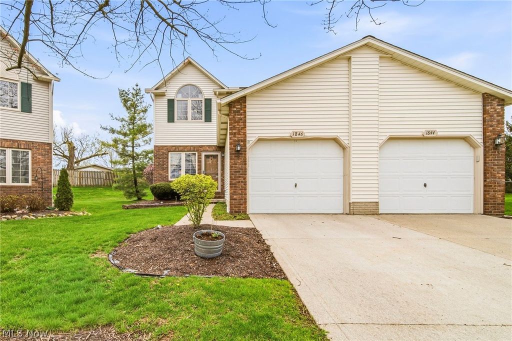 Photo of 1846 Hobbits Way, Brunswick, OH 44212 (MLS # 5200910)