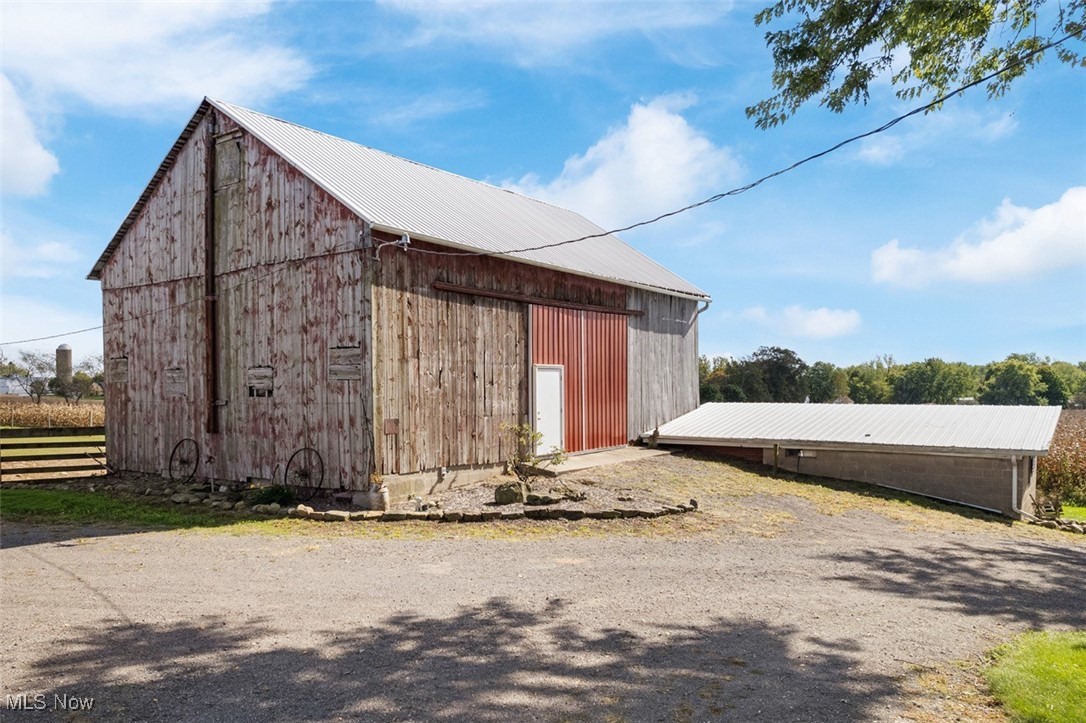 1250 Glenway Avenue, North Lawrence, Ohio image 5