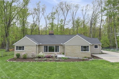 3596 Canterbury Road Westlake OH 44145