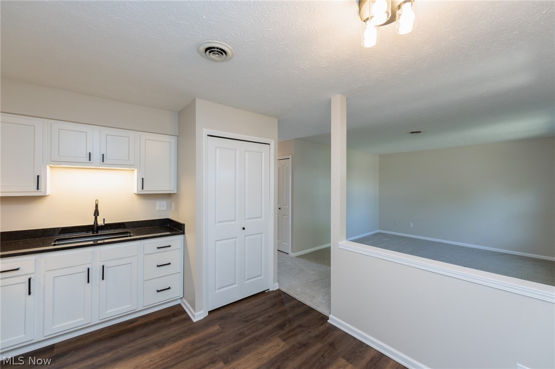 Greenwich Vill Condo - Residential