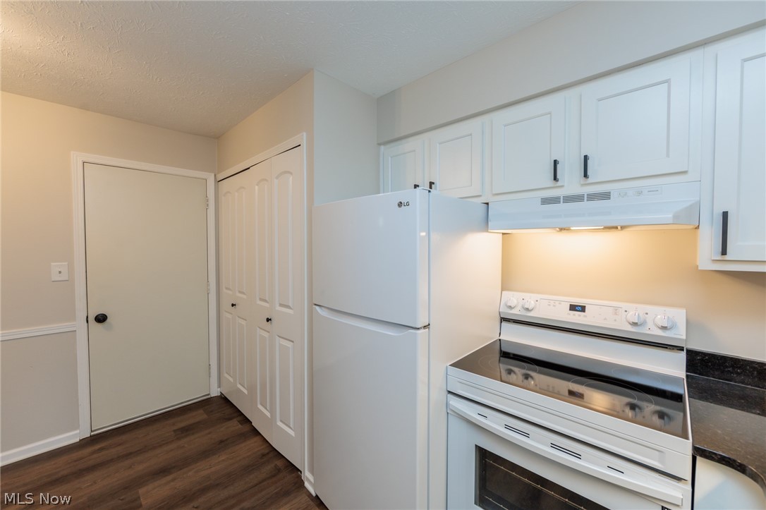 Greenwich Vill Condo - Residential