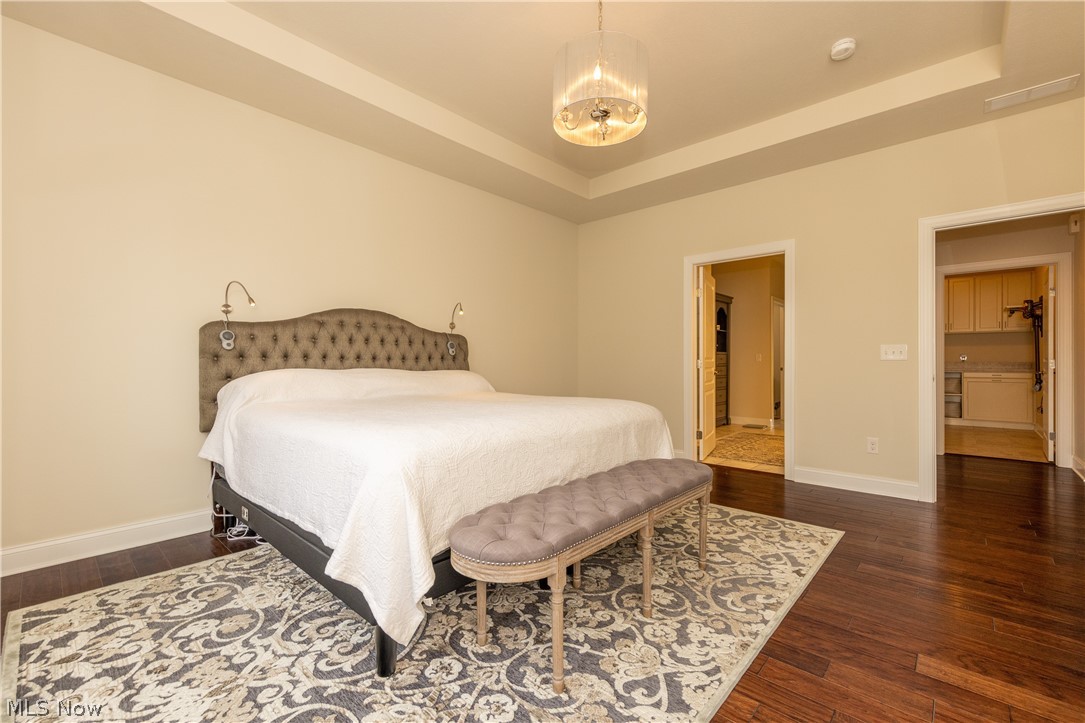 Clubside Manor Condo - Residential