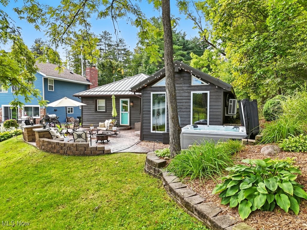 Burton, Ohio 44021, United States, 3 Bedrooms Bedrooms, ,2 BathroomsBathrooms,Residential,Active,240060