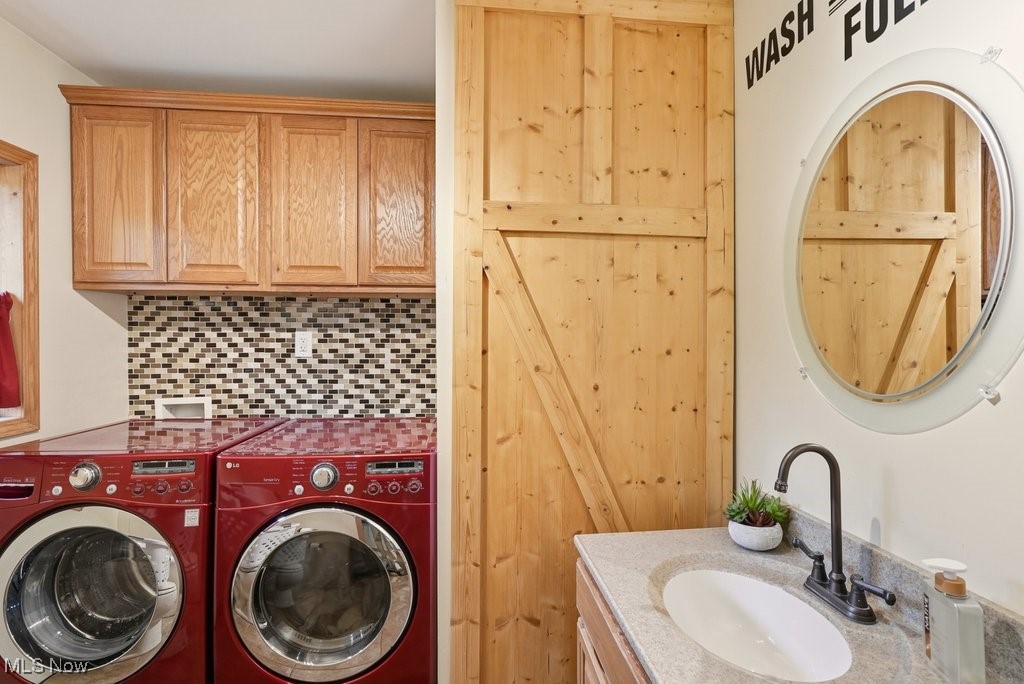 Burton, Ohio 44021, United States, 3 Bedrooms Bedrooms, ,2 BathroomsBathrooms,Residential,Active,240060