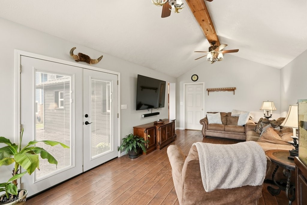 Burton, Ohio 44021, United States, 3 Bedrooms Bedrooms, ,2 BathroomsBathrooms,Residential,Active,240060