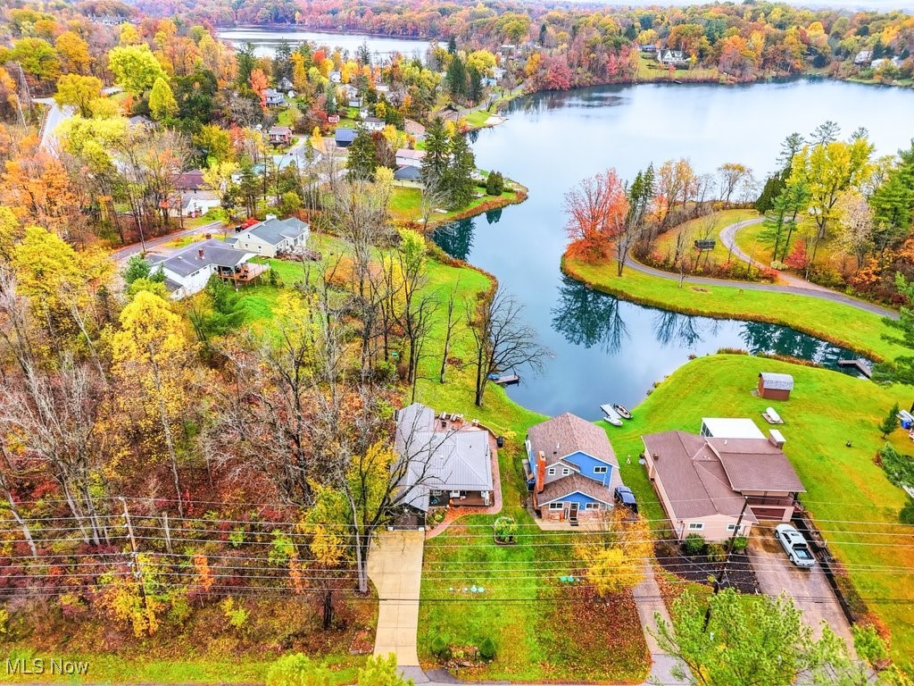 Burton, Ohio 44021, United States, 3 Bedrooms Bedrooms, ,2 BathroomsBathrooms,Residential,Active,240060