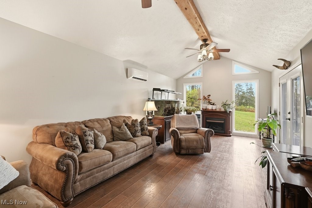 Burton, Ohio 44021, United States, 3 Bedrooms Bedrooms, ,2 BathroomsBathrooms,Residential,Active,240060