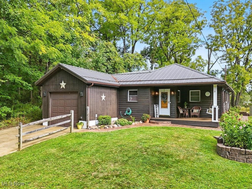 Burton, Ohio 44021, United States, 3 Bedrooms Bedrooms, ,2 BathroomsBathrooms,Residential,Active,240060