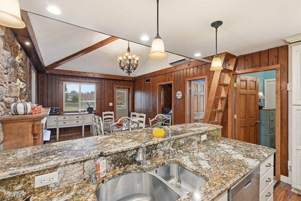 Burton, Ohio 44021, United States, 3 Bedrooms Bedrooms, ,2 BathroomsBathrooms,Residential,Active,240060