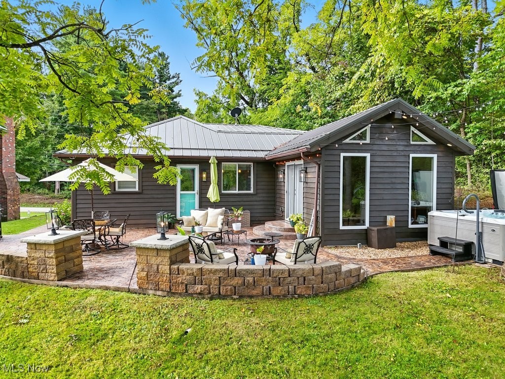 Burton, Ohio 44021, United States, 3 Bedrooms Bedrooms, ,2 BathroomsBathrooms,Residential,Active,240060